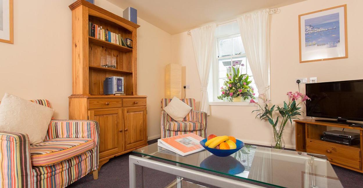 Discovery Accommodation Уитби Экстерьер фото