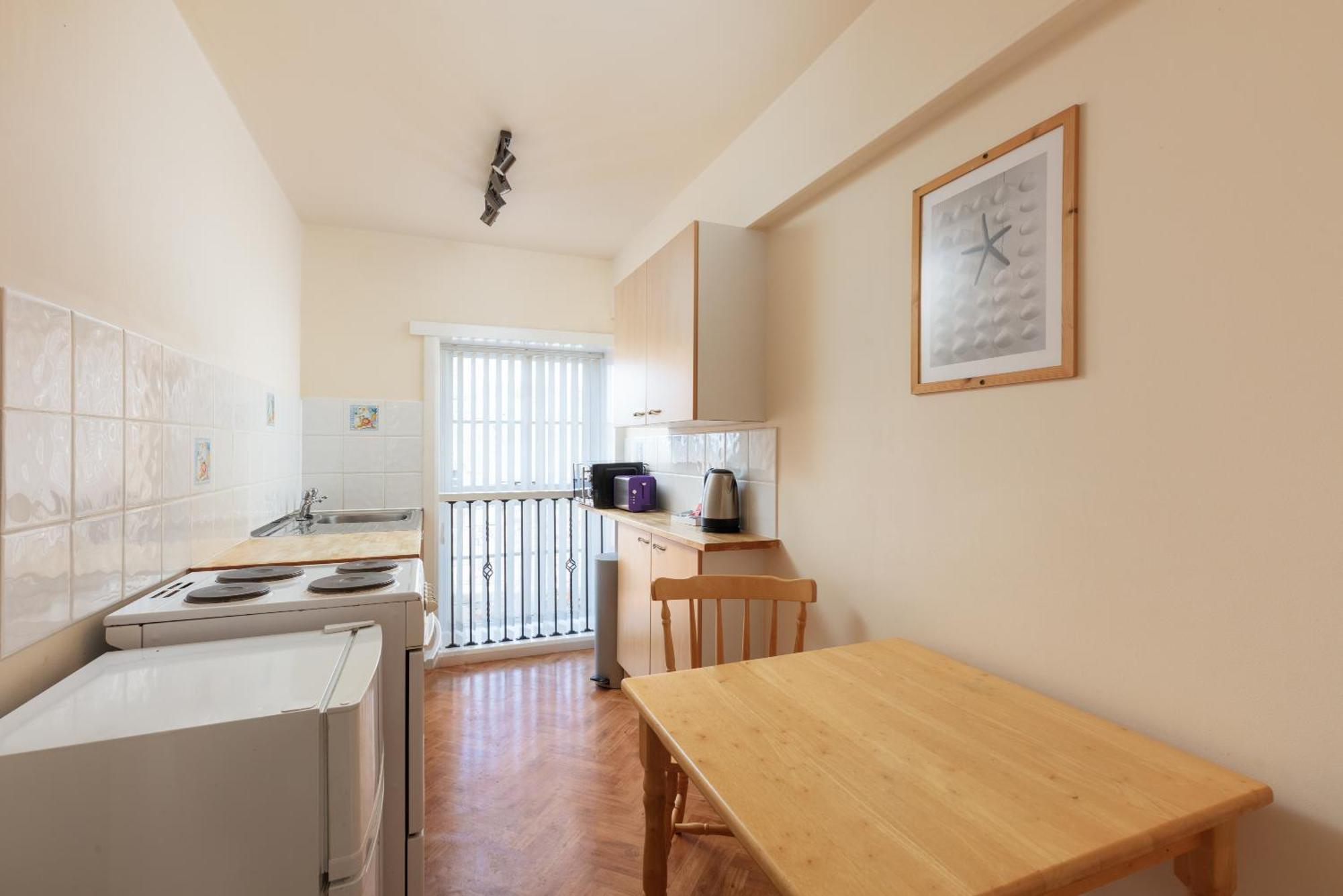 Discovery Accommodation Уитби Экстерьер фото