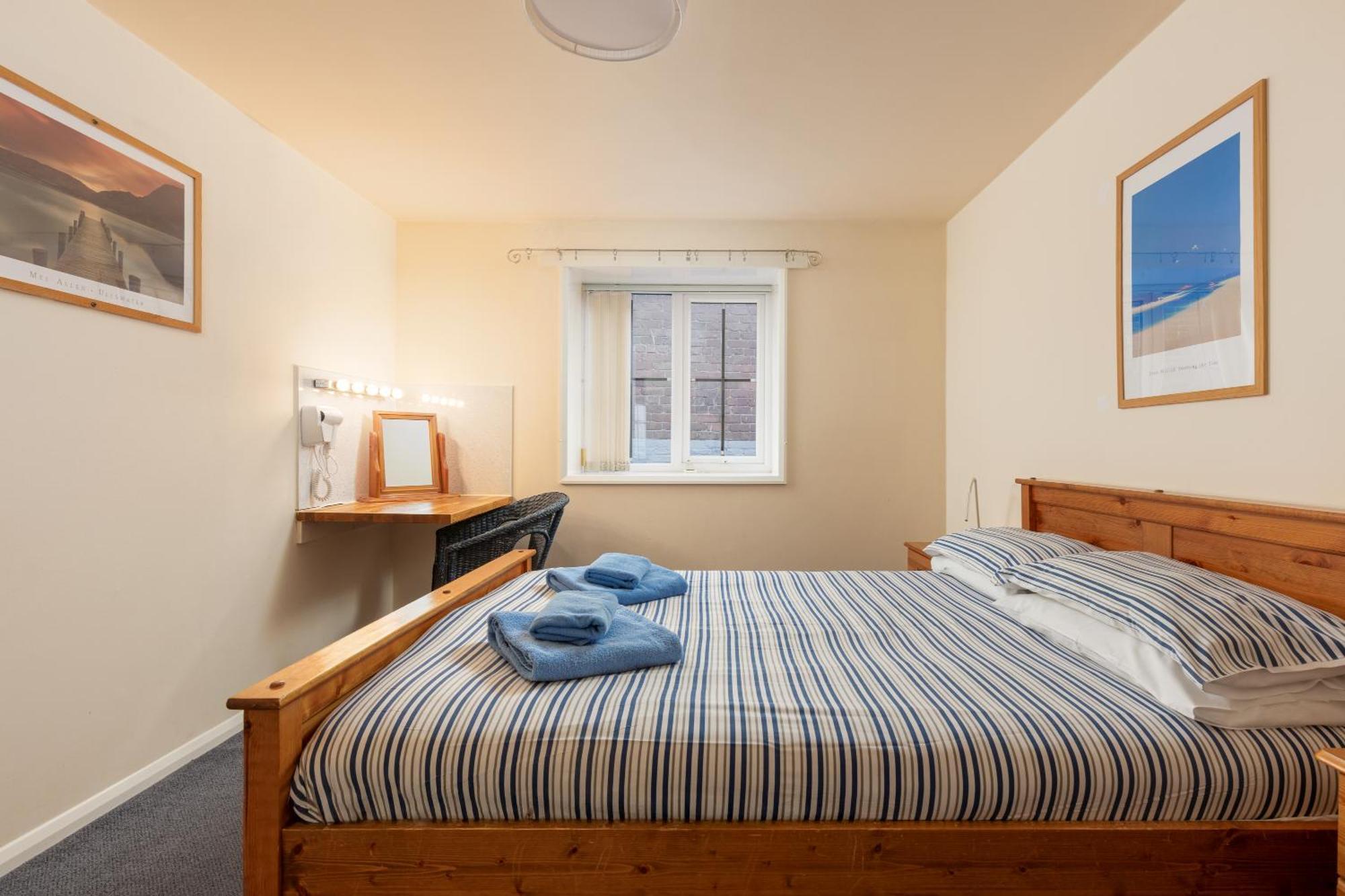 Discovery Accommodation Уитби Экстерьер фото