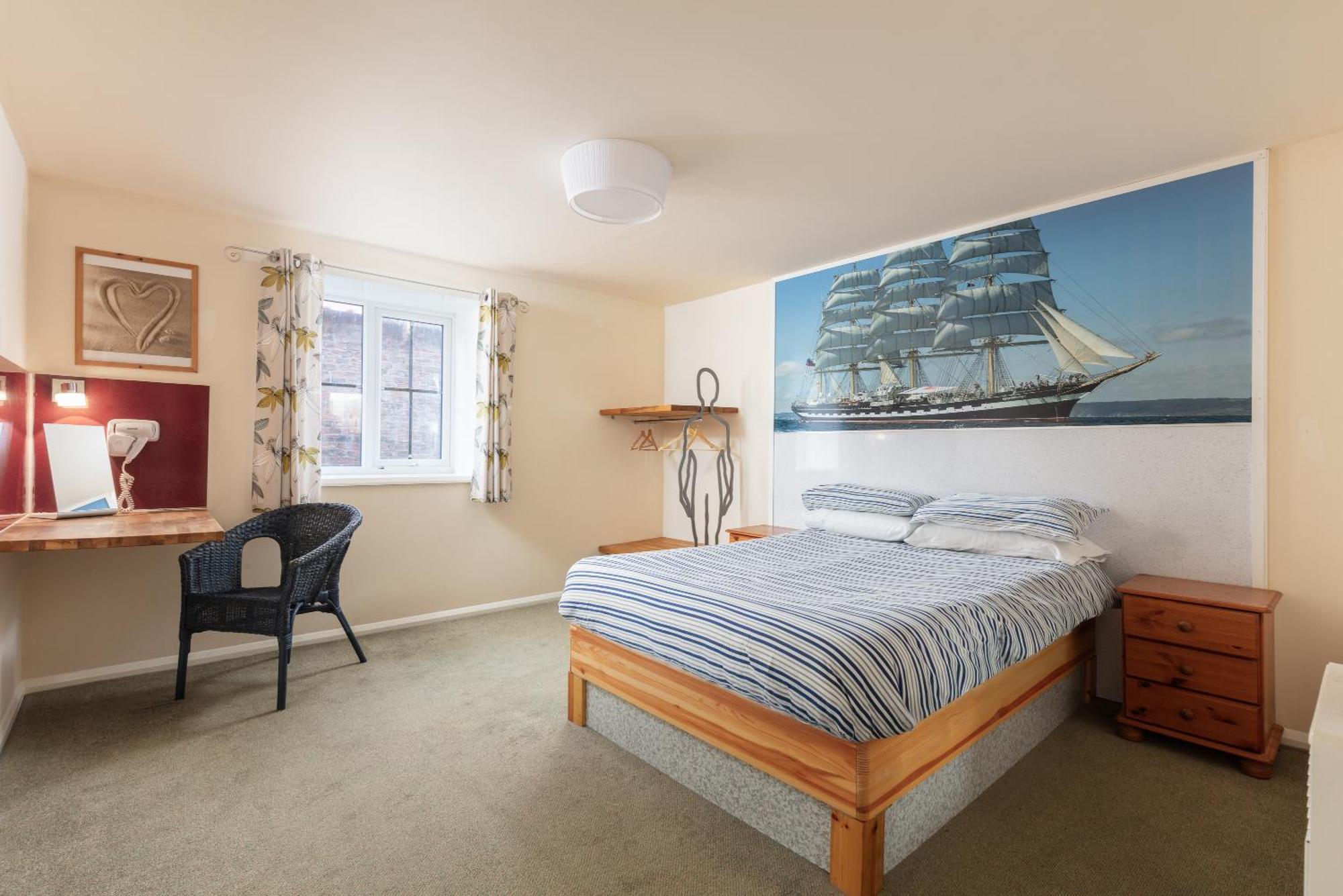 Discovery Accommodation Уитби Экстерьер фото