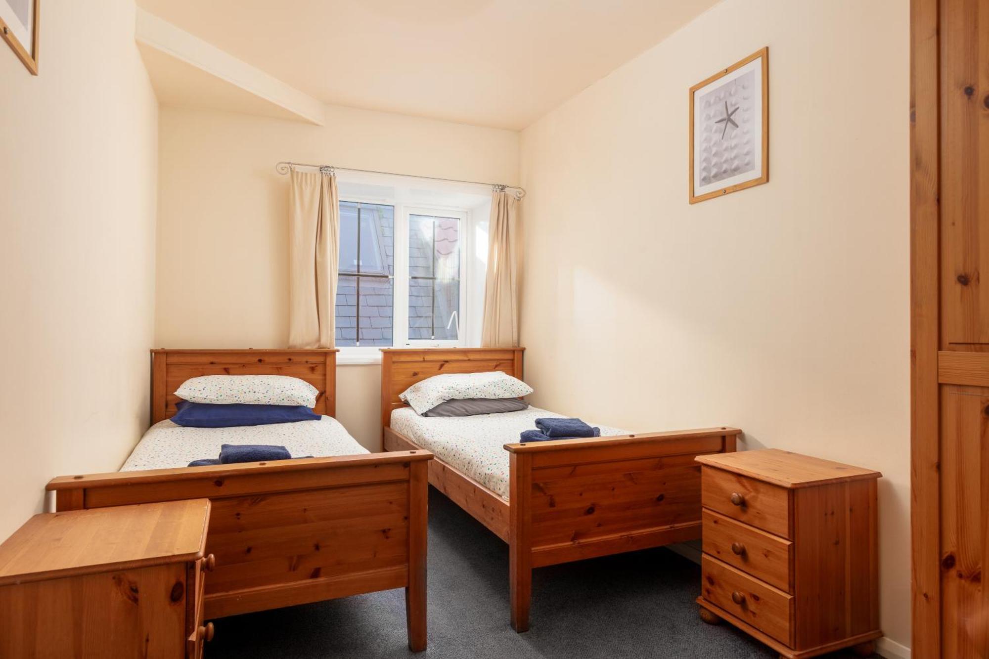 Discovery Accommodation Уитби Экстерьер фото